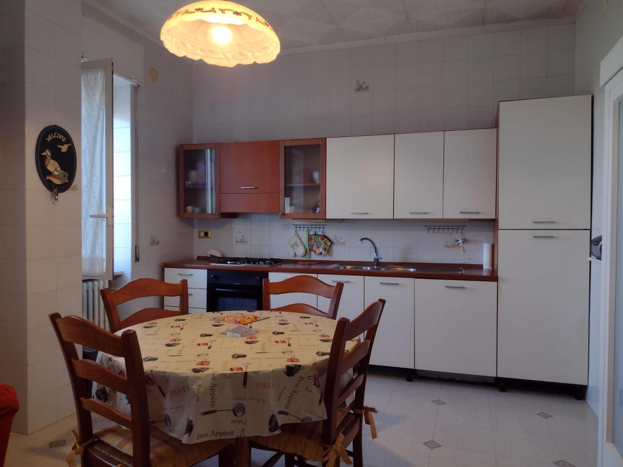 Le Rondini Apartment Trani Exterior photo