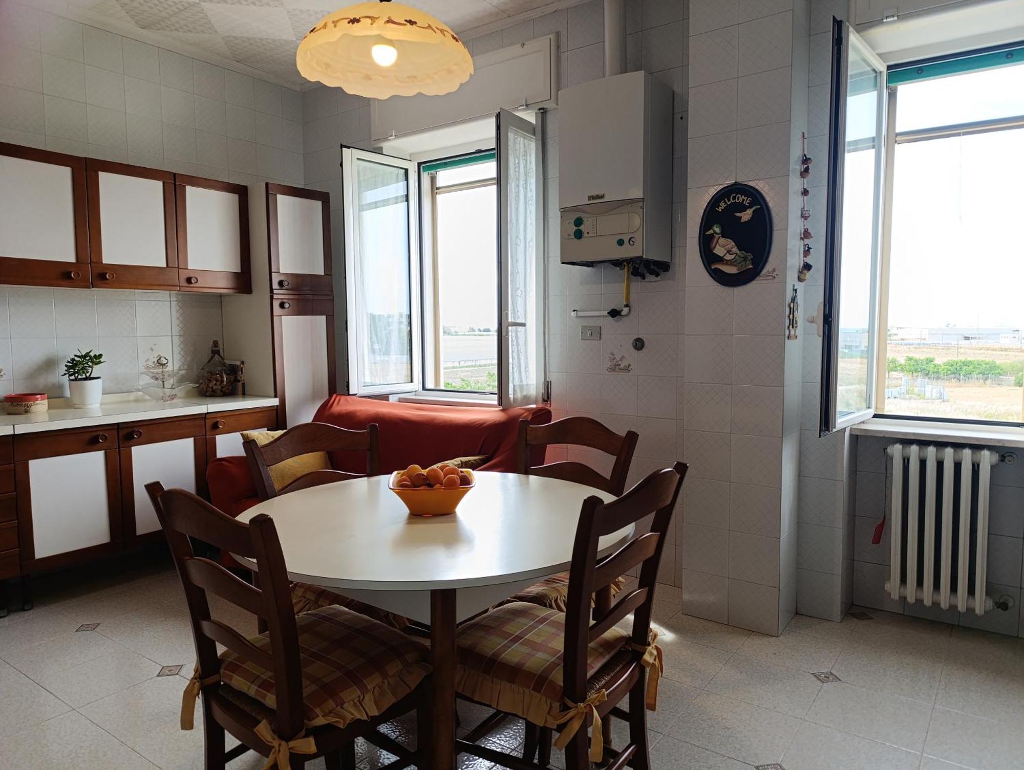 Le Rondini Apartment Trani Exterior photo